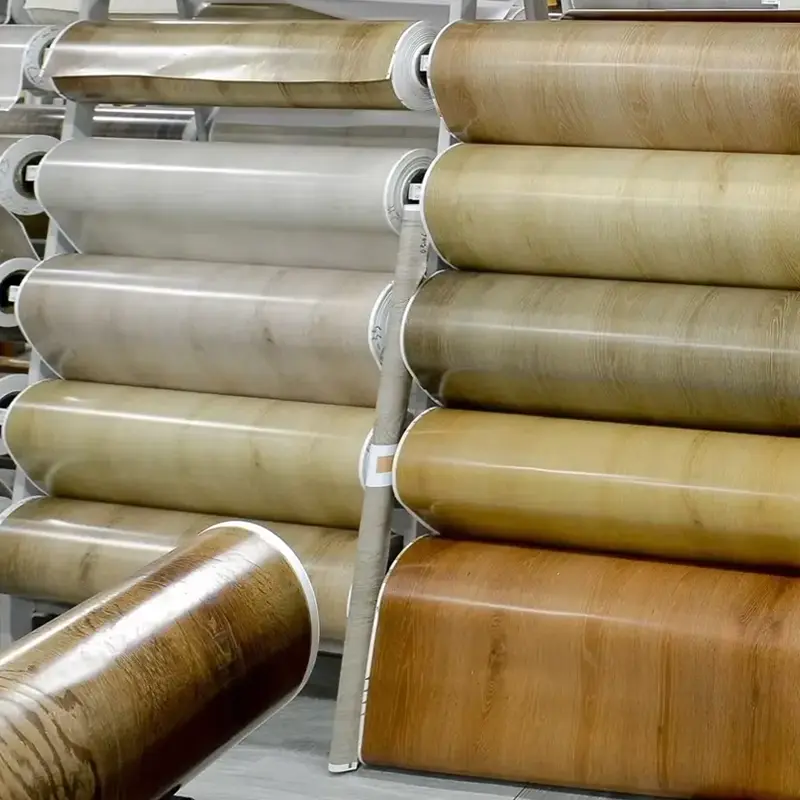 WPC 床にラミネートするための PVC カラー装飾フィルム: なぜ床材の革新的な製品なのか